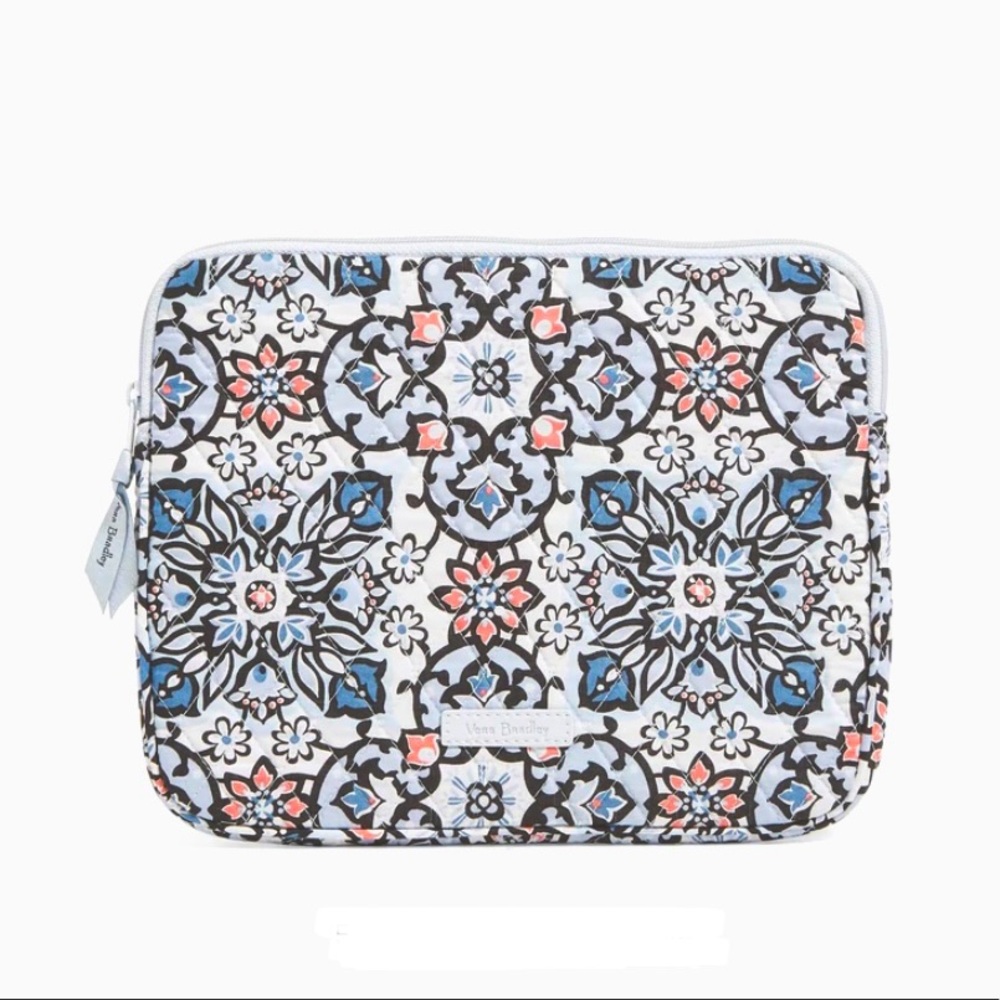 Vera Bradley Tablet Sleeve in Lisbon Medallion
